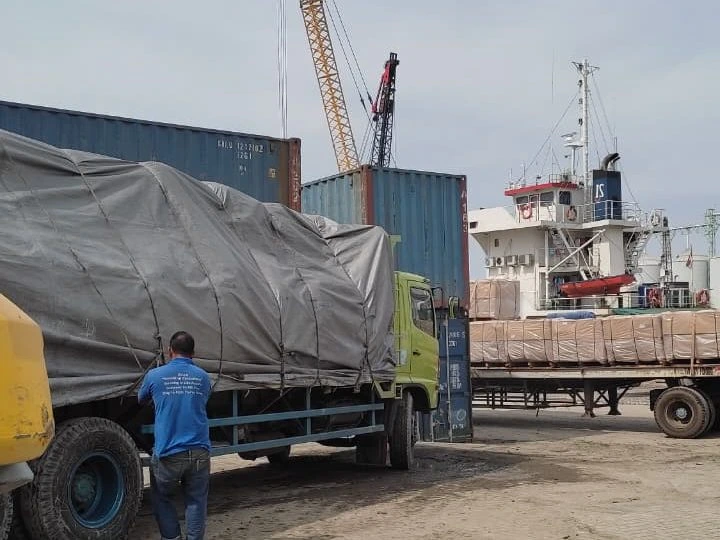 Sewa Truk & Kontainer